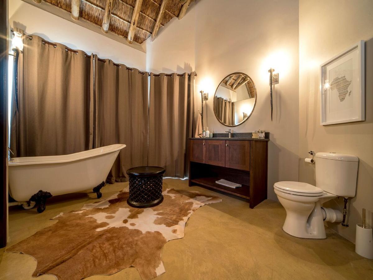 Burlington Bush By The Oyster Collection 4*